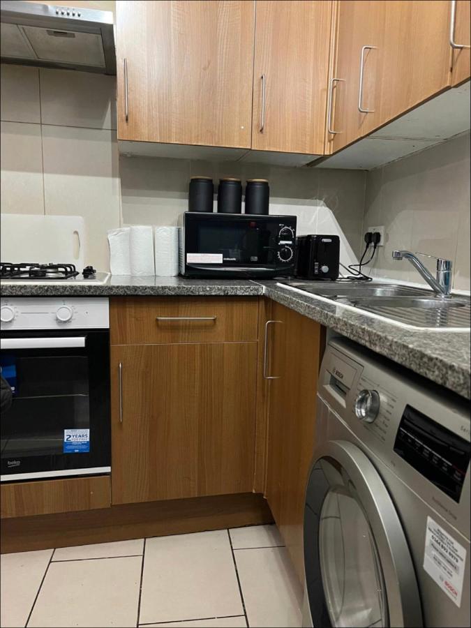 New Build 5 Bedroom In Hackney. Central لندن المظهر الخارجي الصورة